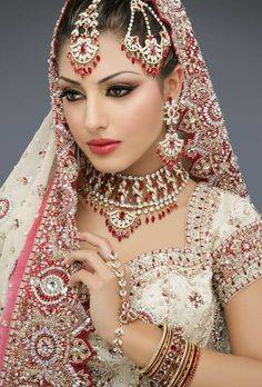 Logo of Tanu Fashions & Beauty Palour